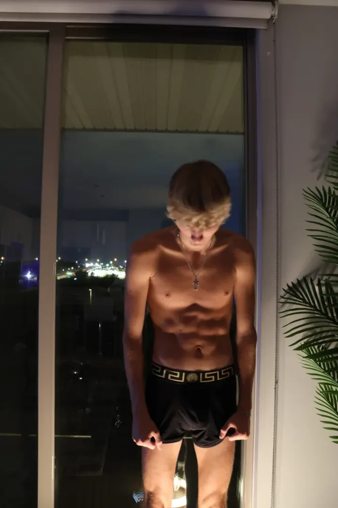 blondeboybradfree